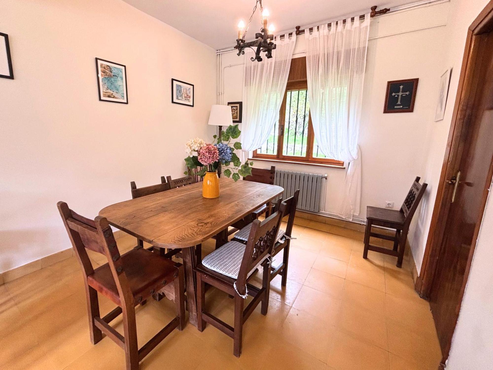 Chalet Las Llamas Лянес Екстериор снимка