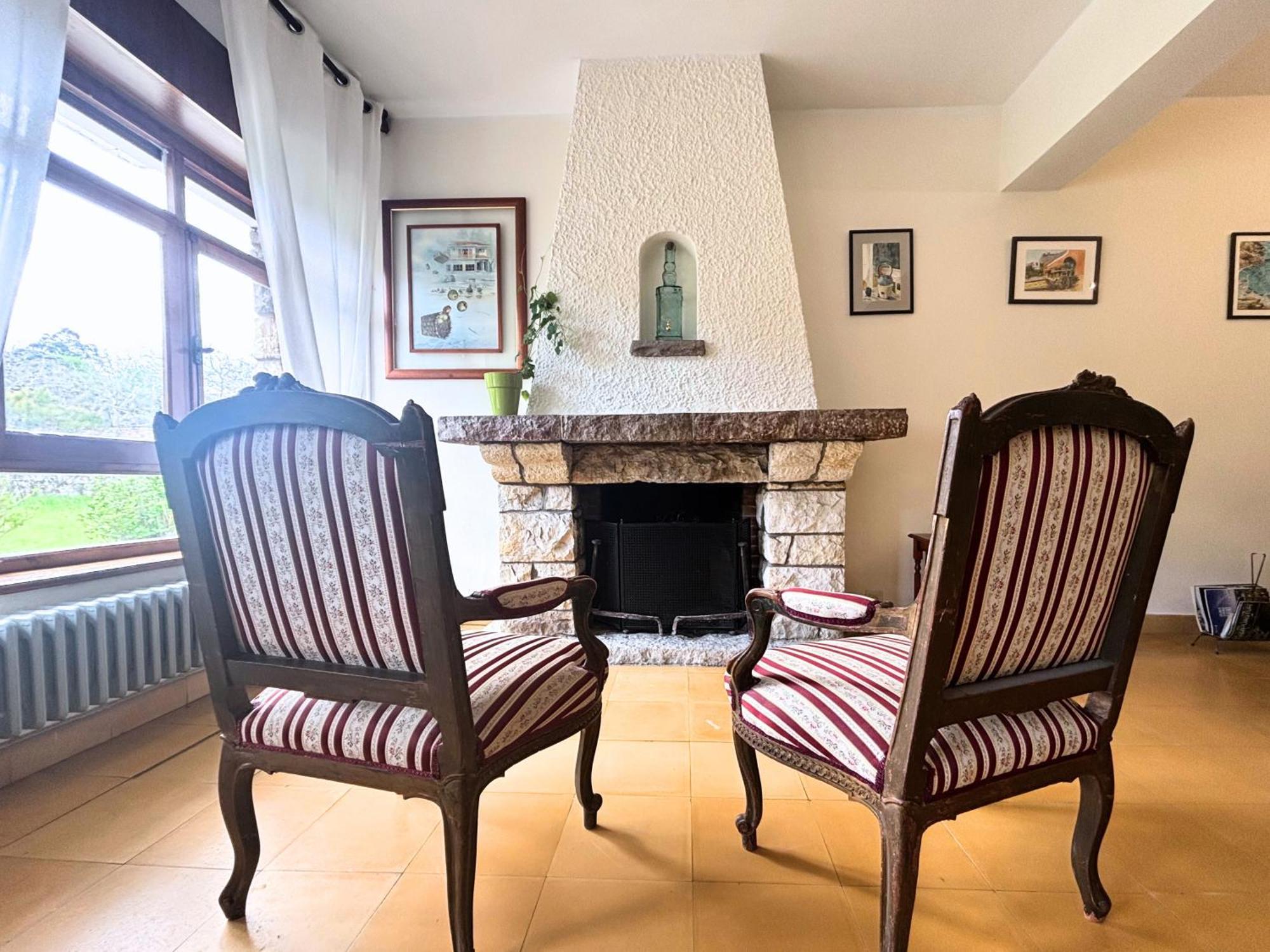 Chalet Las Llamas Лянес Екстериор снимка